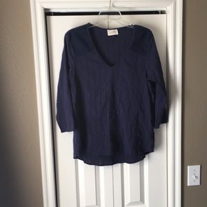 Universal thread 100% cotton 3/4 sleeve shirt.